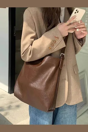 Stylecast Structured Handheld Bag