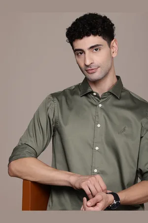 Nautica Pure Cotton Satin Finish Slim Fit Opaque Casual Shirt
