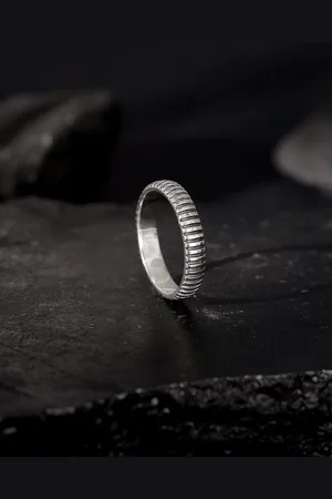 GIVA 925 Silver Rhodium-Plated Oxidised Modest Leader Ring For Him