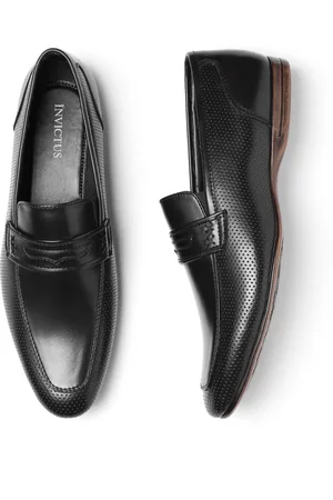 Invictus Men Black Textured Semiformal Slip-Ons