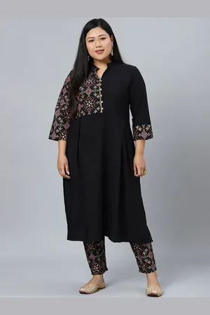 Sztori Plus Size Black Floral Printed Mandarin Collar Straight Kurta with Trousers