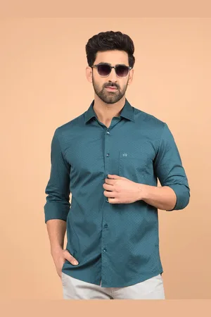 Crimsoune Club Men Classic Slim Fit Spread Collar Micro Ditsy Printed Cotton Casual Shirt