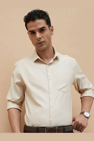 Lifestyle Men Cutaway Collar Solid Cotton Formal Shirt