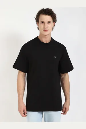 Calvin Klein Men Solid Round Neck Cotton Relaxed Fit T-shirt