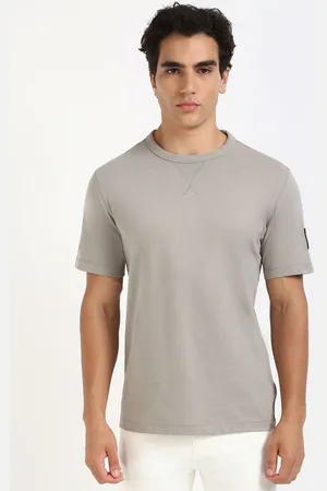 Calvin Klein Men Solid Round Neck Cotton T-shirt