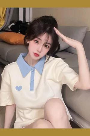 Stylecast Extended Sleeves Crop Top