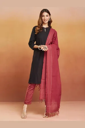 Fabindia Women Thread Work Kurta
