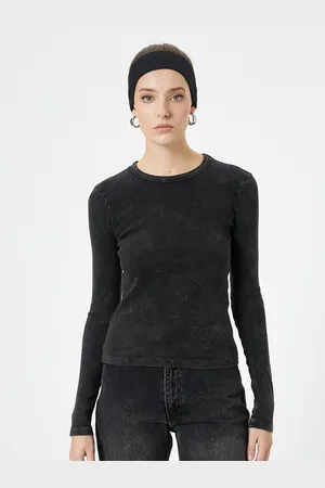 Koton Women V-Neck Pockets T-shirt