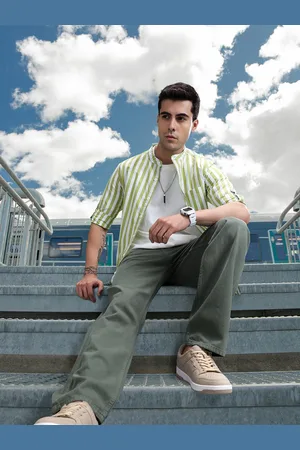 HERE&NOW Men White & Green Slim Fit Striped Casual Shirt