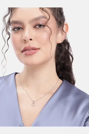 DressBerry Square Shape Pendant with Chain