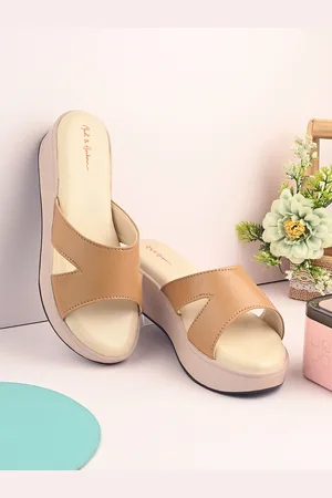 Mast & Harbour Textured Wedge Sandals