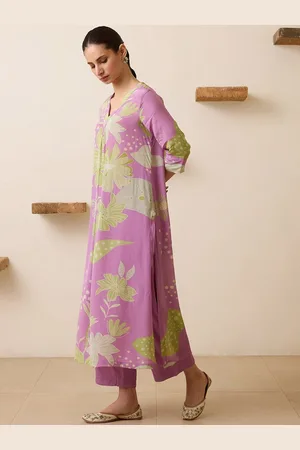 DIVASTRI Floral Printed V-Neck Straight Kurta