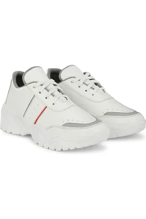 MAGNOLIA Women Sneakers