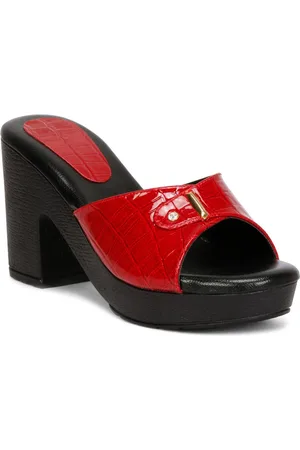 Misto Women Red Textured Platform Heels