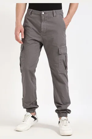 Tommy Hilfiger Men Straight Fit Mid-Rise Cargos Trousers