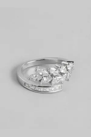 DressBerry Stone Studed Leaf Shaped Finger Ring