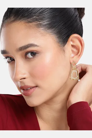 DressBerry Contemporary Drop Earrings