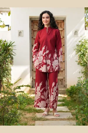 JISORA Women
