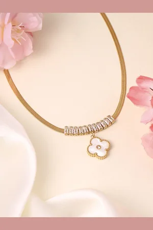 DressBerry Stone Studded Necklace
