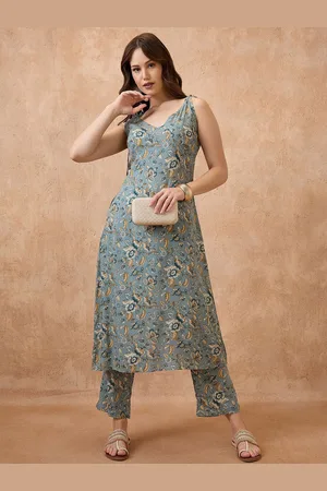 Globus Green Floral Printed Straight Kurta with Trousers