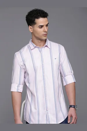 Invictus Men Standard Slim Fit Opaque Striped Casual Shirt