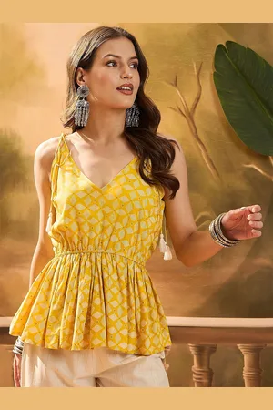 Sangria Geomatric Printed Sleeveless Short Peplum Top