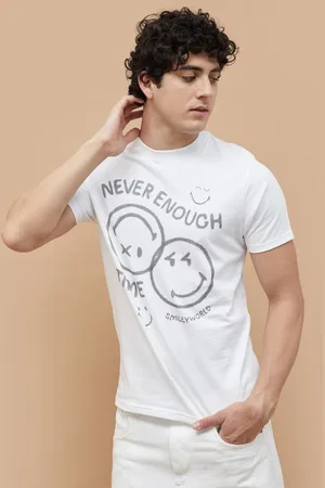 Smileyworld Men Typography Printed Pockets T-shirt