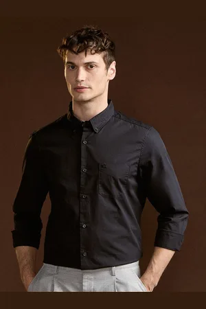 The Bear House Men Slim Fit Button-Down Collar Solid Cotton Formal Shirt
