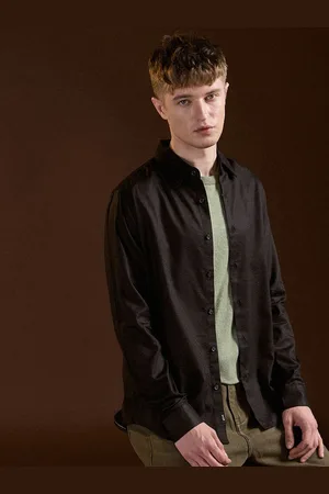 The Bear House Men Slim Fit Opaque Casual Shirt