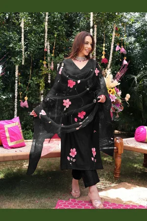 DIVASTRI Floral Printed V-Neck Straight Kurta With Palazzos And Dupatta