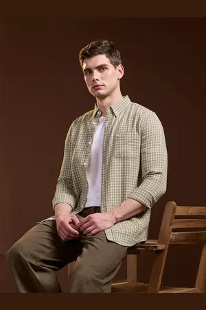 The Bear House Men Slim Fit Opaque Checked Casual Shirt