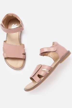 YK Girls Peach-Coloured Solid Open Toe Flats with Cut-Out
