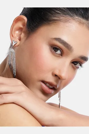 DressBerry Contemporary Drop Earrings