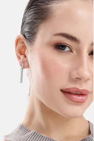 DressBerry Contemporary Drop Earrings