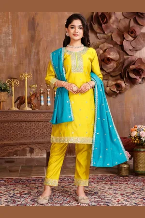 BAESD Girls Floral Embroidered Regular Sequinned Kurta With Trouser With Dupatta