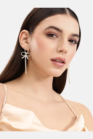 DressBerry Contemporary Drop Earrings