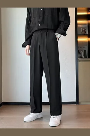HERE&NOW Men Relaxed Straight Leg Straight Fit High-Rise Trousers