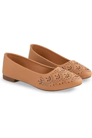 Shoetopia Girls Textured Ballerinas with Laser Cuts Flats
