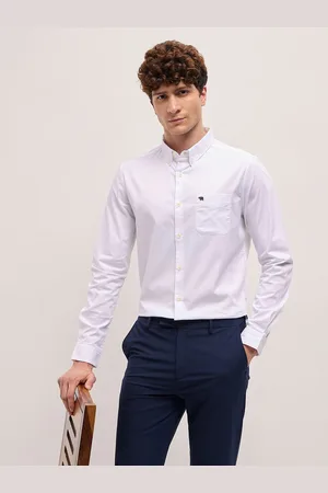 The Bear House Men Button-Down Collar Solid Cotton Casual Shirt