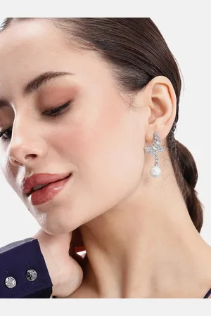 DressBerry Contemporary Drop Earrings