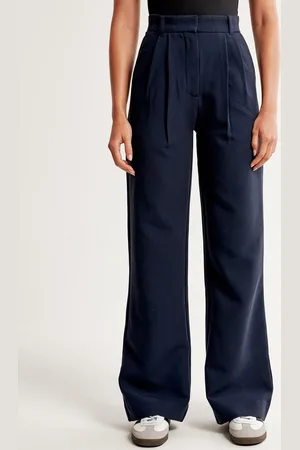 Chemistry Women Relaxed High-Rise Stain Resistant Pleated Trousers