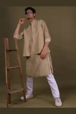 SHIWAM ETHNIX Ethnic Motifs Printed Mandarin Collar Straight Kurta With Pyjamas & Jacket