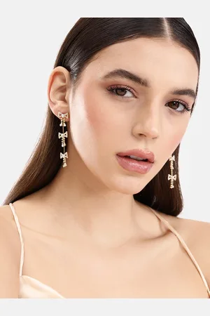 DressBerry Contemporary Drop Earrings