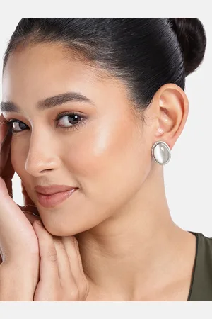 DressBerry Oval Studs Earrings