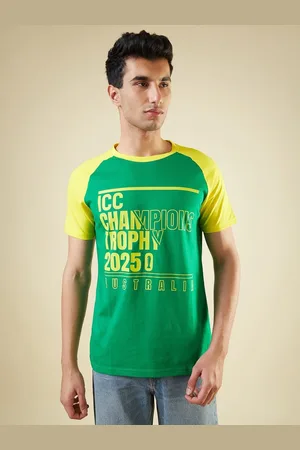 FanCode Men Printed Applique T-shirt