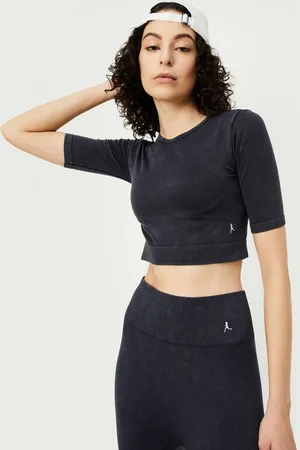 Max Collection Women Solid Round Neck Acrylic T-shirt