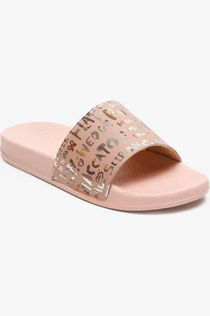 Misto Women Peach-Coloured & Silver-Toned Printed Sliders