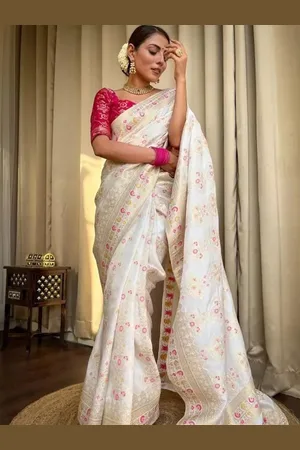 Saadhvi Woven Design Zari Saree