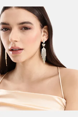 DressBerry Contemporary Drop Earrings