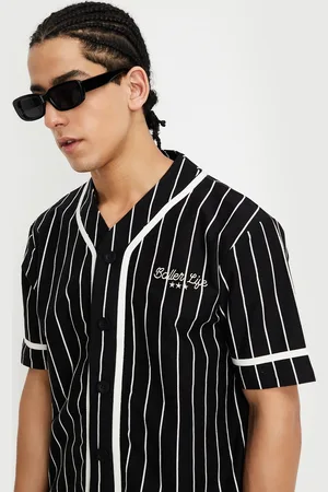 Max Collection Men Vertical Striped Collarless Shirt
